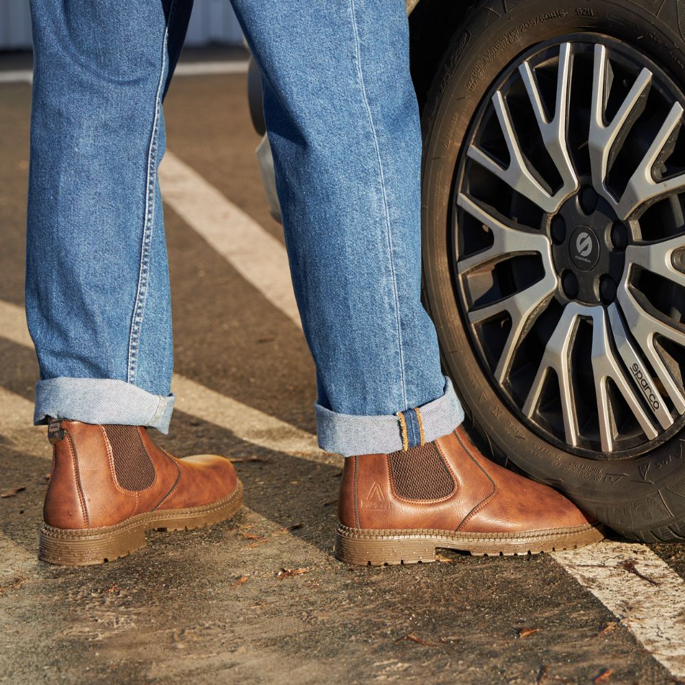 Timeless Slip-on Fit Leather Chelsea Boots for Men