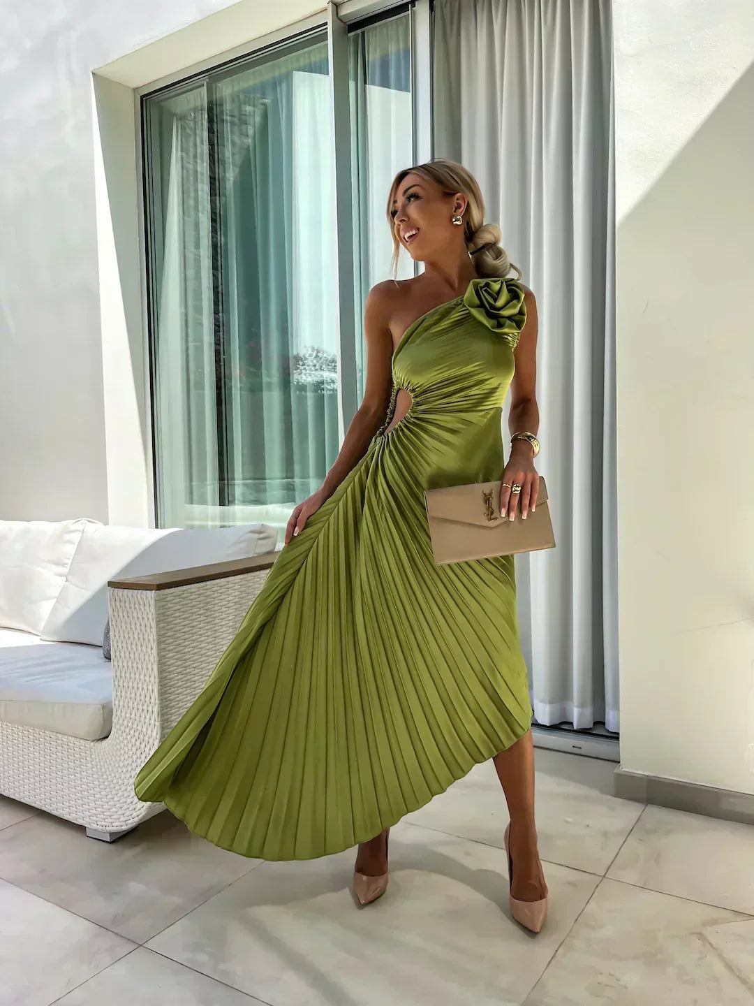 Women's Chic One-shoulder Asymmetric Pleated Evening Dress